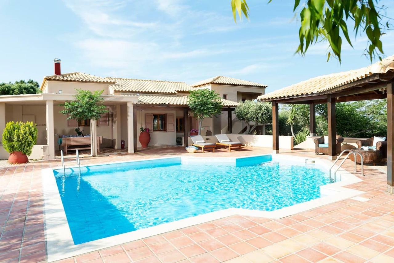 White Sand Villa. Spacious Villa With Prive Pool. アギア・ペラギア エクステリア 写真