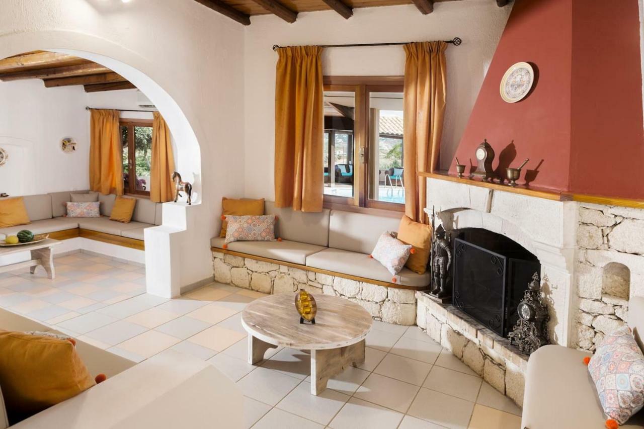 White Sand Villa. Spacious Villa With Prive Pool. アギア・ペラギア エクステリア 写真