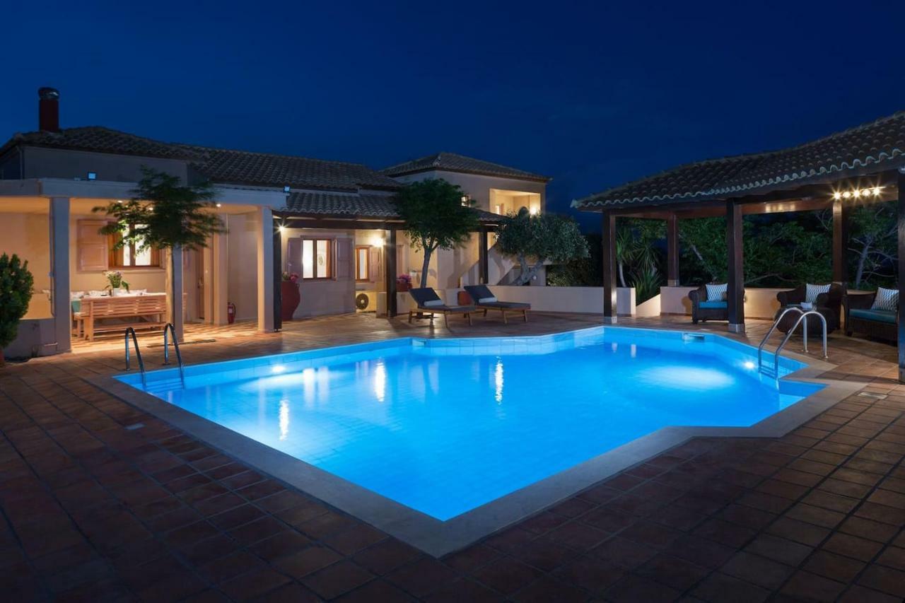 White Sand Villa. Spacious Villa With Prive Pool. アギア・ペラギア エクステリア 写真